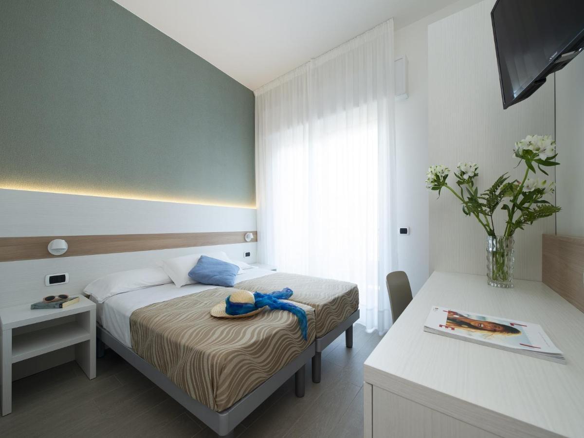 Hotel Pillon Бибионе Экстерьер фото