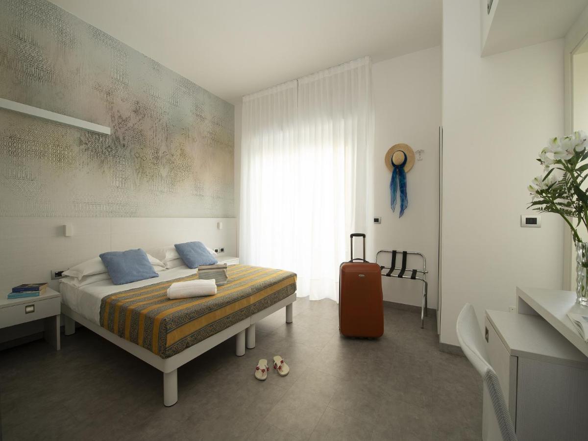 Hotel Pillon Бибионе Экстерьер фото