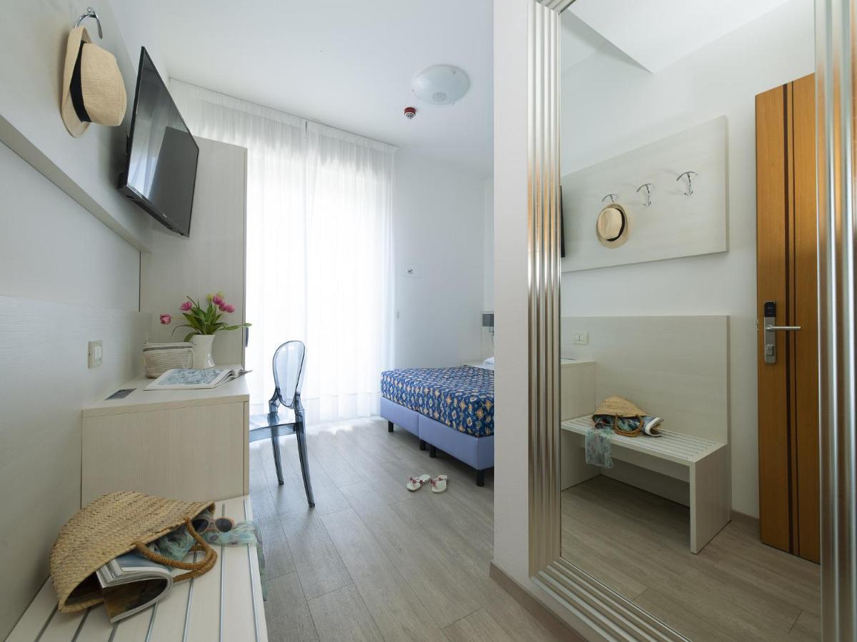 Hotel Pillon Бибионе Экстерьер фото
