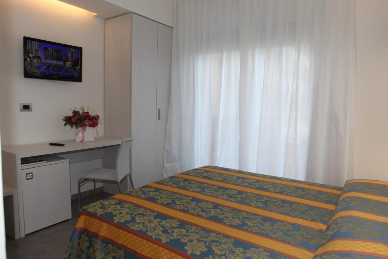 Hotel Pillon Бибионе Экстерьер фото