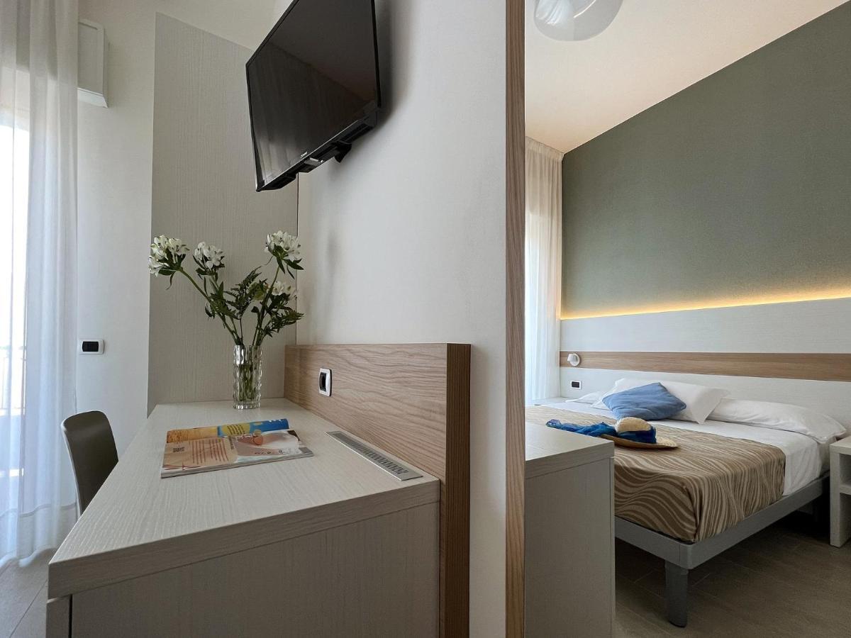 Hotel Pillon Бибионе Экстерьер фото