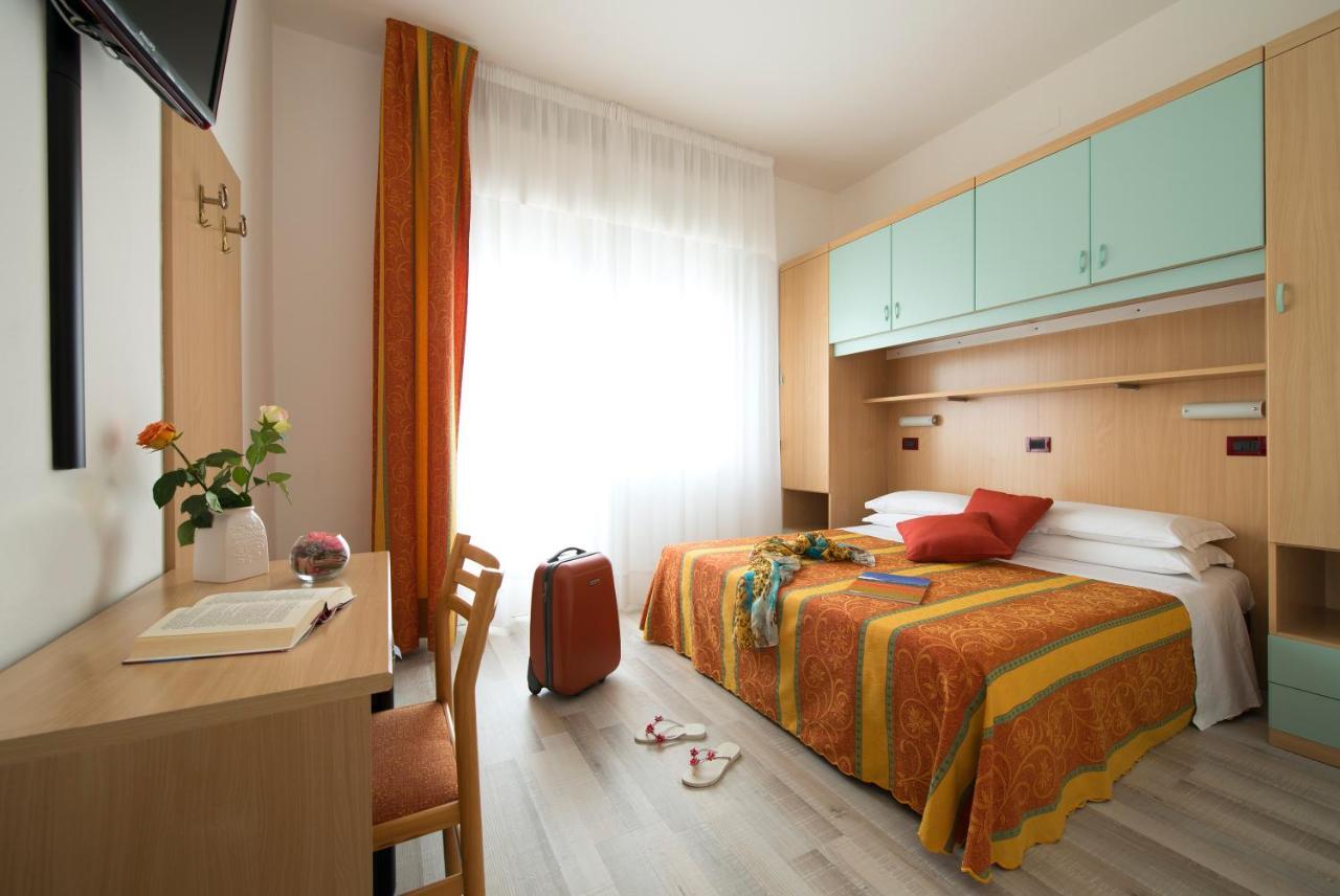 Hotel Pillon Бибионе Экстерьер фото